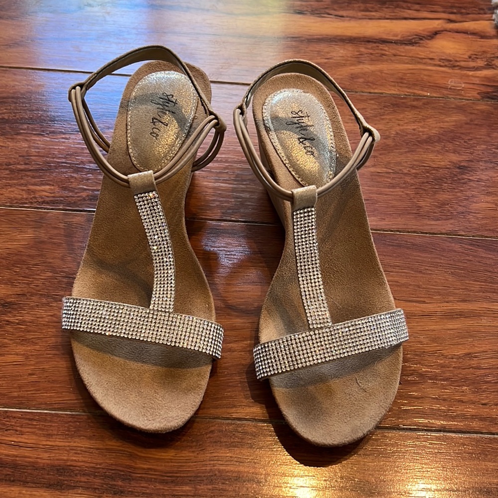 Dress shoes…Sparkly rhinestone wedges